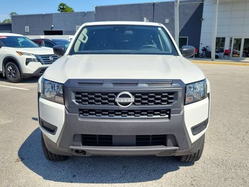 Used 2025 Nissan Frontier S AWD/4WD image 6