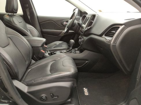 Used 2020 Jeep Cherokee Latitude Lux w/ Comfort/Convenience Group image 21