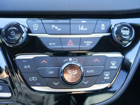 New 2026 Chrysler Voyager LX FWD image 21