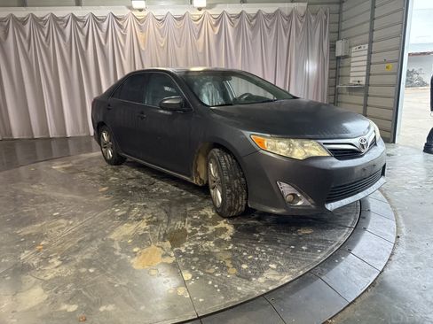 Used 2012 Toyota Camry LE image 3