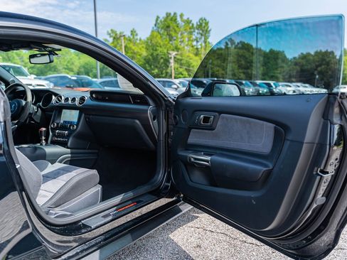 Certified 2020 Ford Mustang Shelby GT350 w/ Technology Package image 16