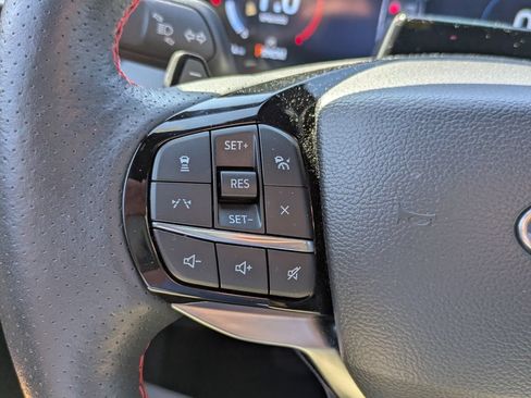 Used 2025 Ford Explorer ST AWD/4WD image 17