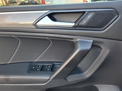 Used 2023 Volkswagen Tiguan SE R-Line image 24