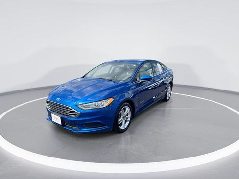 Used 2018 Ford Fusion S FWD image 4