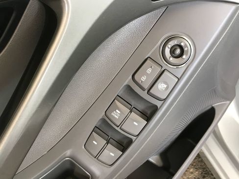 Used 2013 Hyundai Elantra GLS FWD image 19