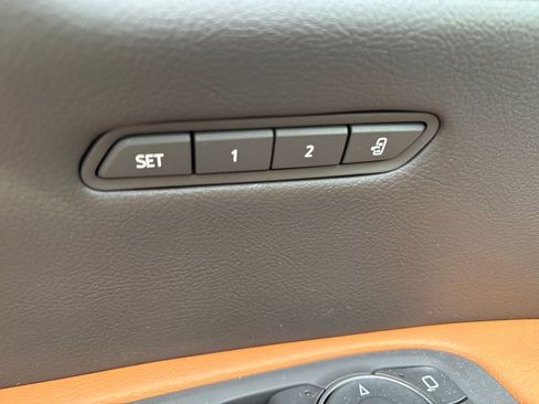 Used 2025 Cadillac XT5 Premium Luxury w/ Technology Package AWD/4WD image 14