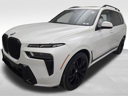 Certified 2023 BMW X7 xDrive40i w/ M Sport Package image 5