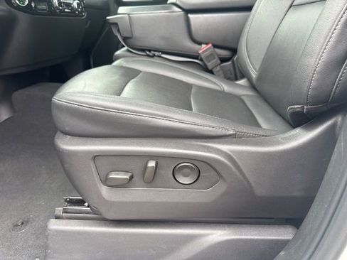 Used 2025 GMC Sierra 1500 SLT image 16