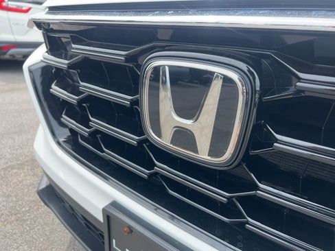 Used 2025 Honda CR-V EX image 29