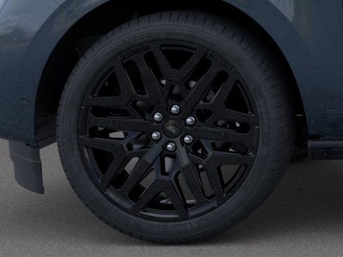 New 2026 Ford Expedition Max Platinum w/ Stealth Performance Package image 19