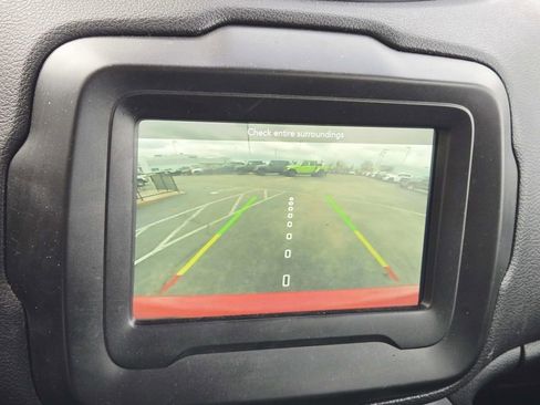 Used 2020 Jeep Renegade Sport image 26