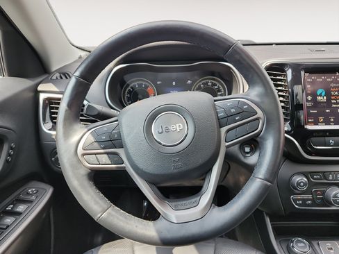 Used 2019 Jeep Cherokee Limited AWD/4WD image 12
