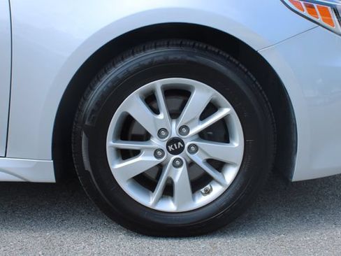 Used 2018 Kia Optima LX FWD image 35