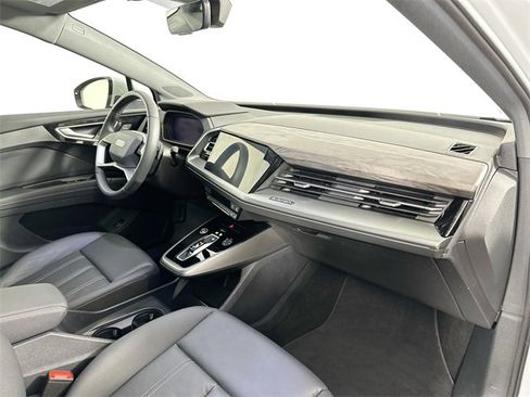 Used 2025 Audi Q4 e-tron Premium w/ Convenience Package image 30