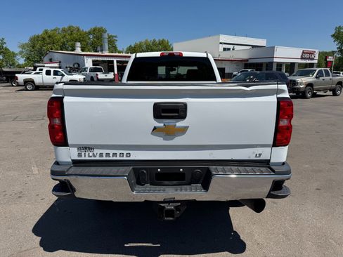 Used 2018 Chevrolet Silverado 2500 LT w/ LT Convenience Package AWD/4WD image 4