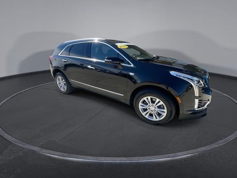 Certified 2023 Cadillac XT5 Luxury FWD image 2