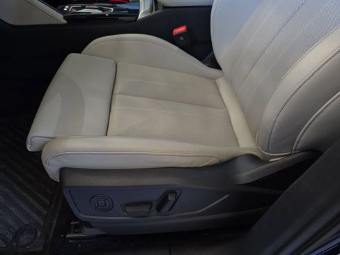 Used 2025 Audi Q5 Premium Plus w/ Premium Plus AWD/4WD image 30