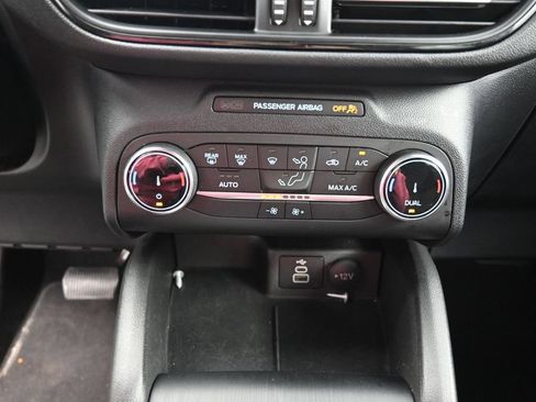 Used 2025 Ford Escape ST-Line AWD/4WD image 25