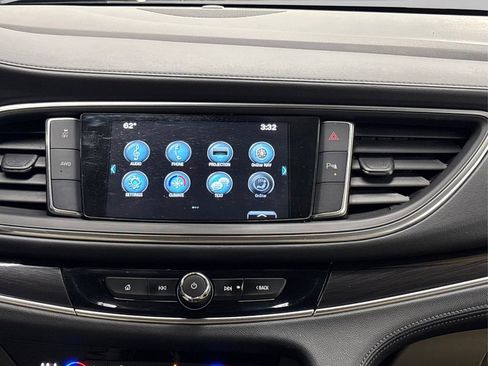 Used 2019 Buick Enclave Essence image 20