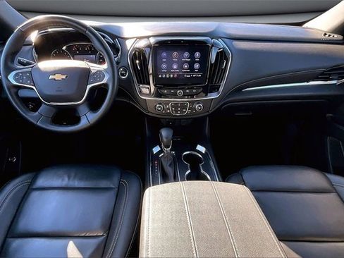 Used 2023 Chevrolet Traverse LT image 7