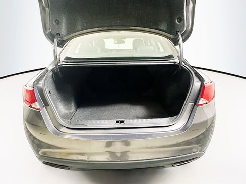 Used 2015 Chrysler 200 S FWD image 25