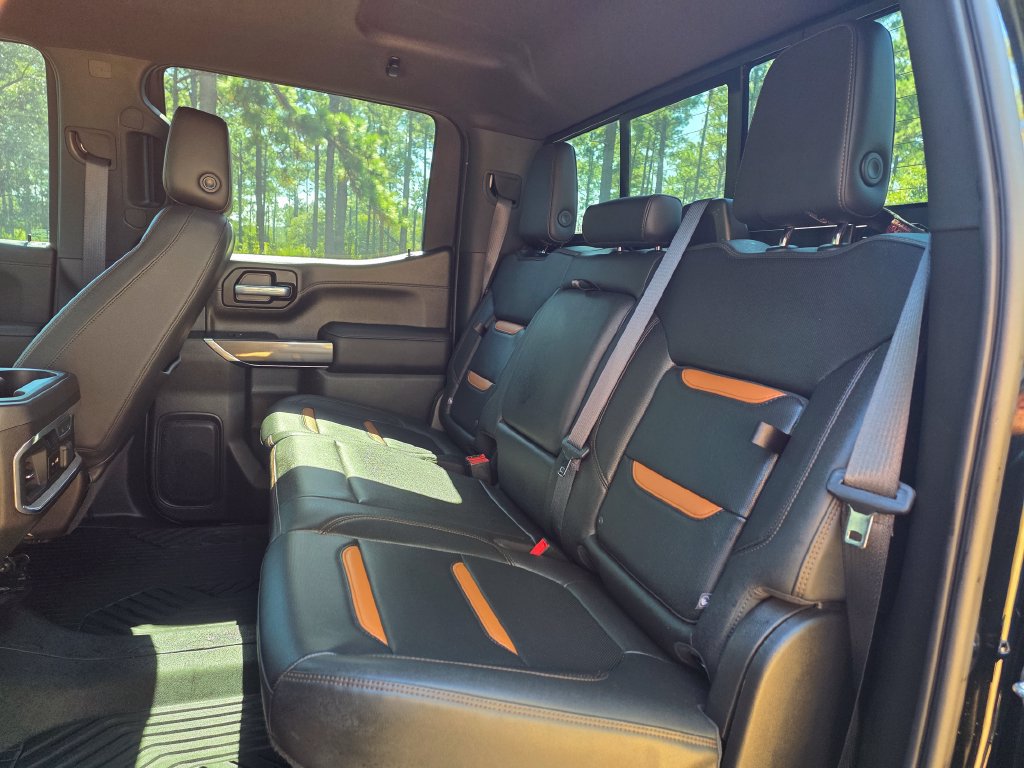 Used 2021 GMC Sierra 1500 AT4 w/ AT4 Premium Package AWD/4WD image 17