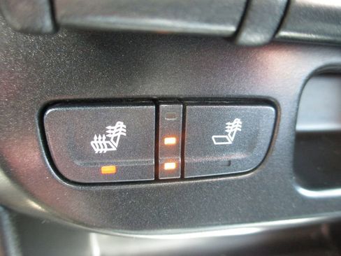 Used 2018 Chevrolet Colorado Z71 image 17