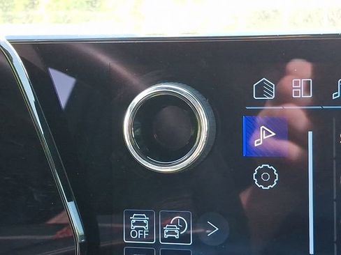 Used 2024 Chevrolet Silverado EV RST image 26