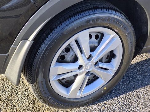 Certified 2024 Nissan Kicks S image 7