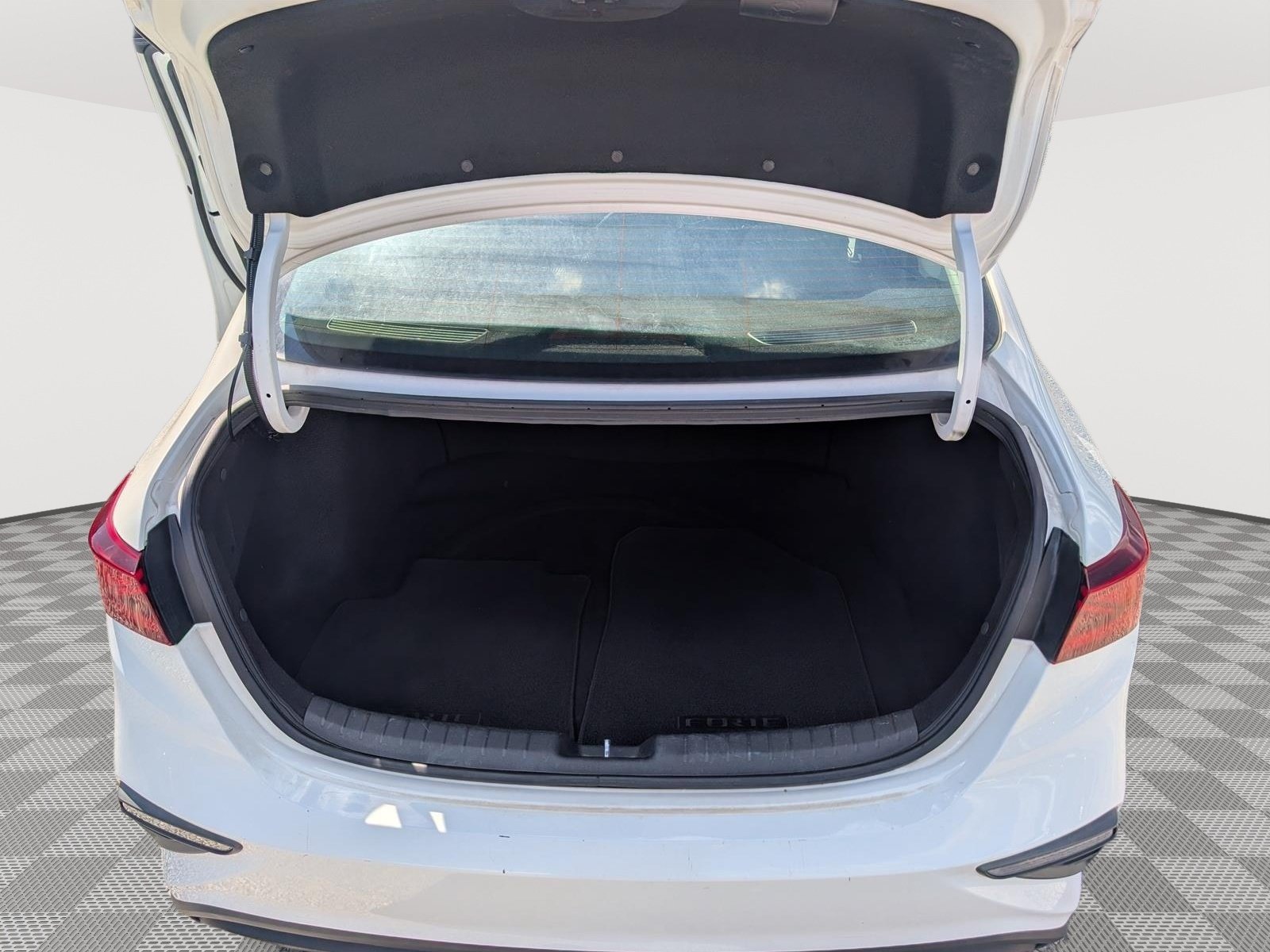 Used 2021 Kia Forte Sedan FWD image 12