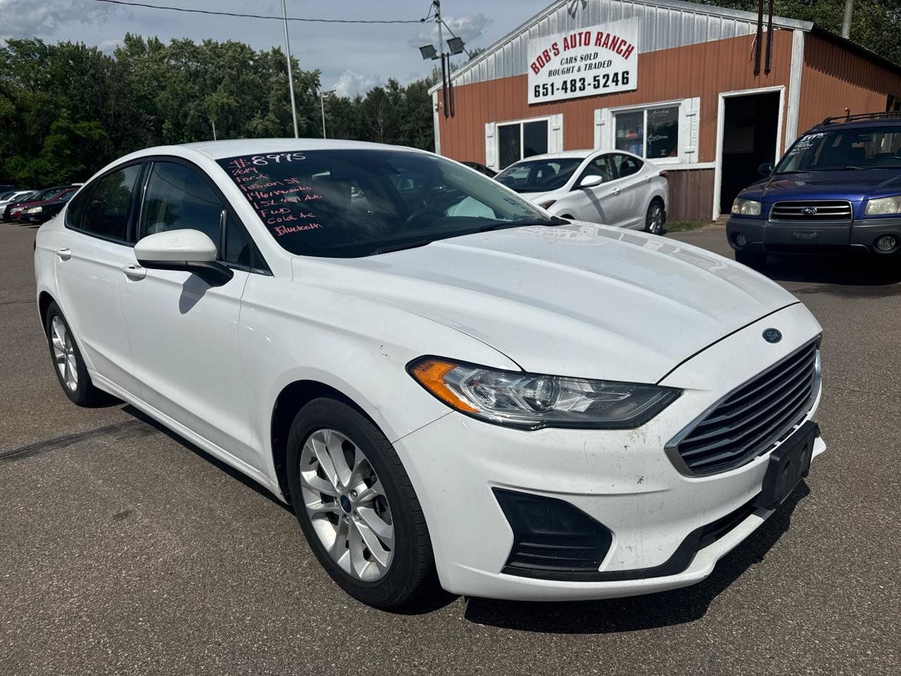 Used 2019 Ford Fusion SE FWD image 3