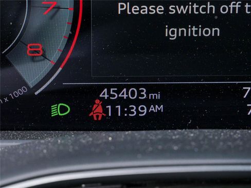 Used 2023 Audi Q8 Premium Plus w/ Premium Plus Package AWD/4WD image 13