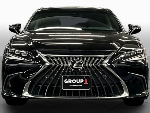 Used 2024 Lexus ES 300h w/ Premium Package FWD image 4