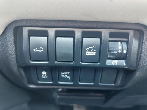 Used 2019 Subaru Ascent Touring AWD/4WD image 19