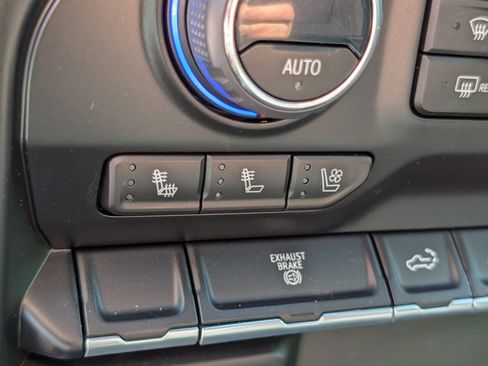 Used 2023 Chevrolet Silverado 3500 LTZ AWD/4WD image 27
