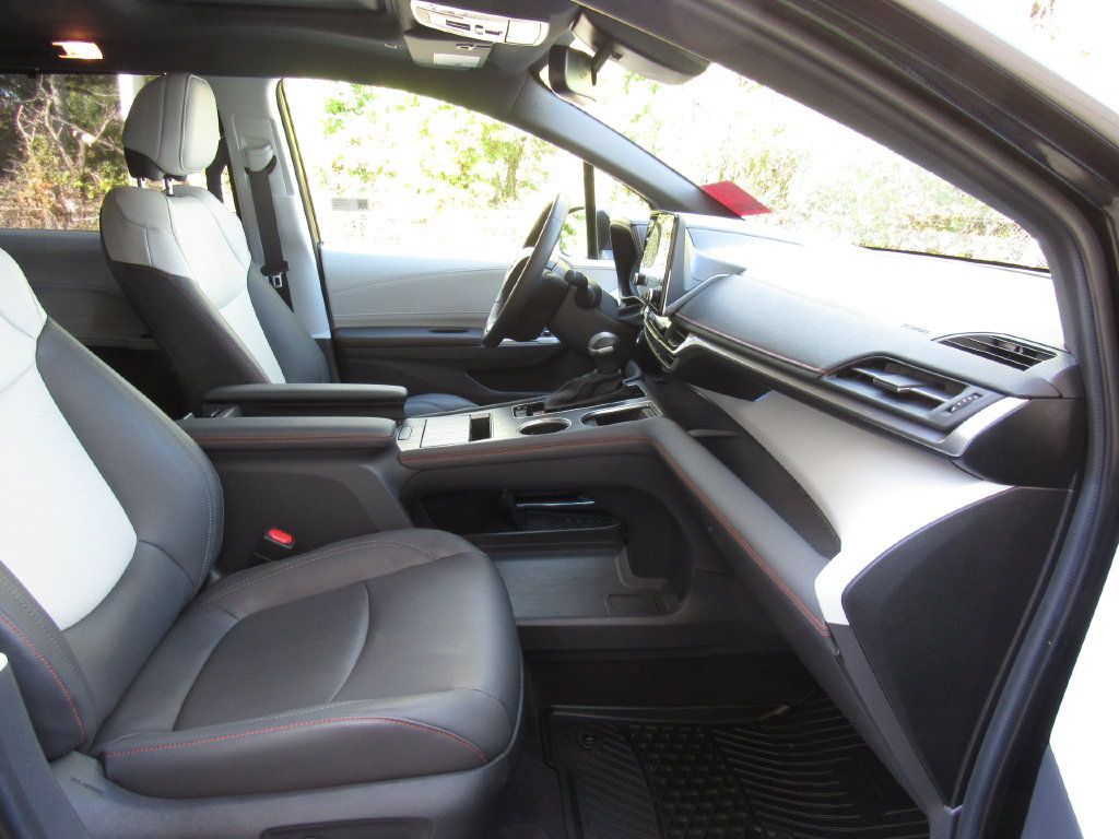Used 2024 Toyota Sienna XSE AWD/4WD image 20