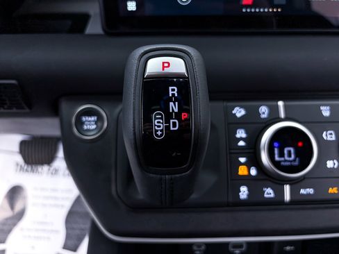 Used 2023 Land Rover Defender 110 X-Dynamic SE image 30