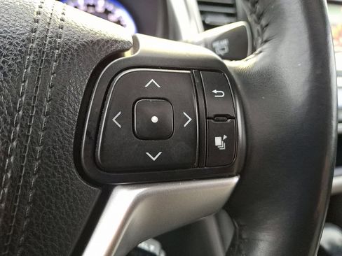 Used 2016 Toyota Highlander XLE image 22