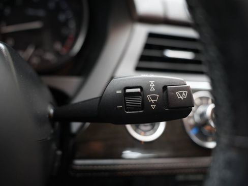 Used 2012 BMW Z4 sDrive28i RWD image 16