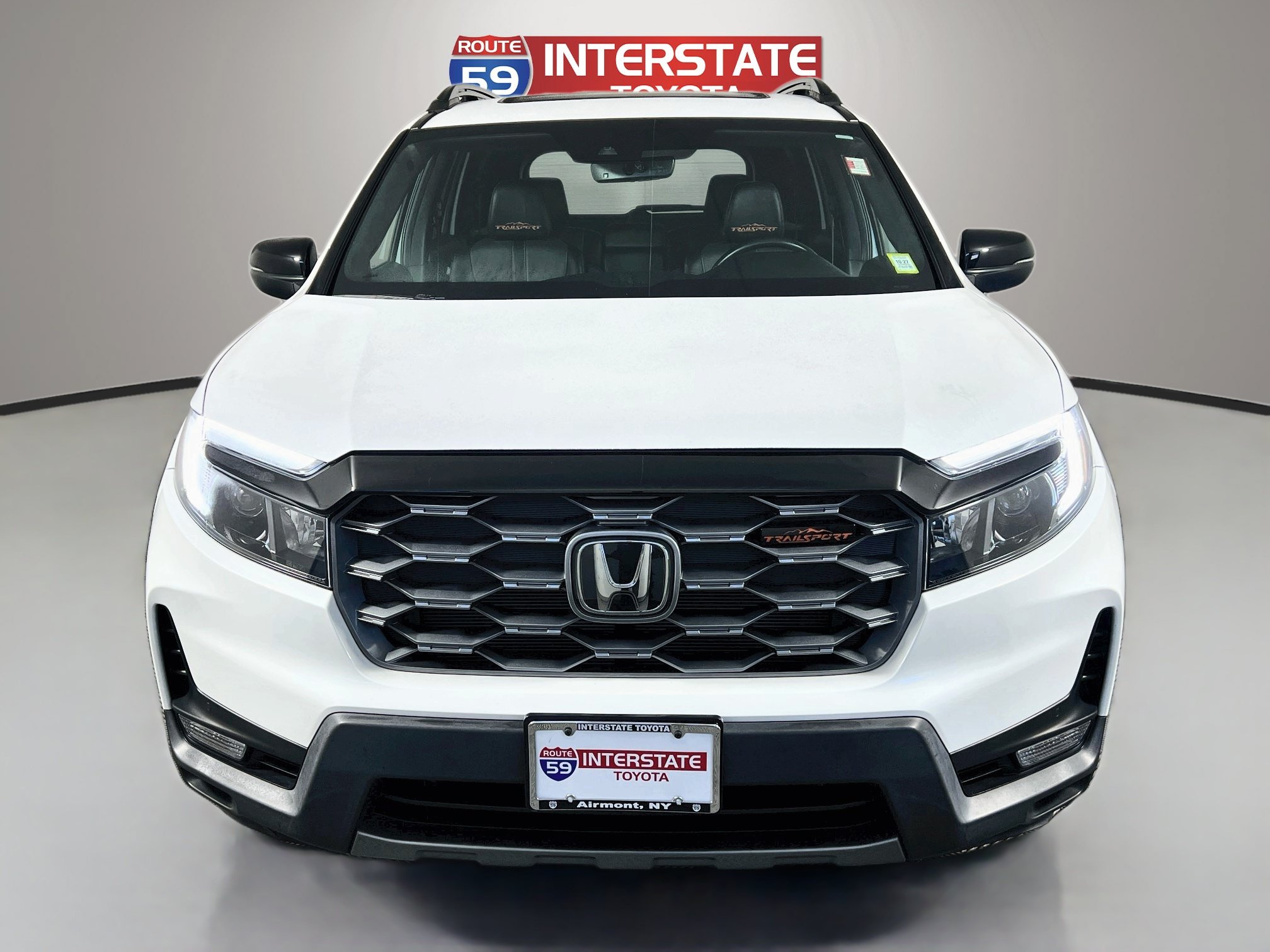 Used 2023 Honda Passport TrailSport image 2