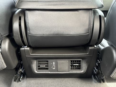 Used 2024 Chevrolet Silverado 1500 Custom w/ Turbomax Blackout Package RWD image 16