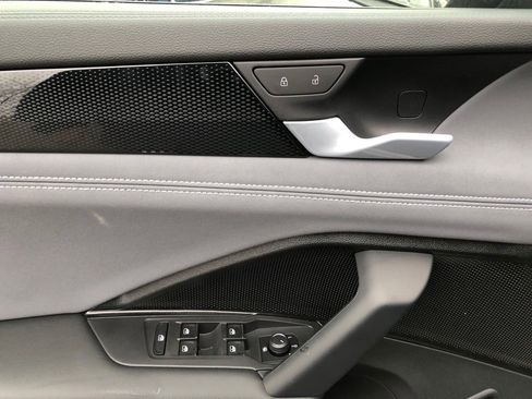 New 2026 Volkswagen Tiguan SE R-Line image 11