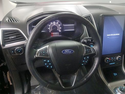 Used 2024 Ford Edge SEL image 17