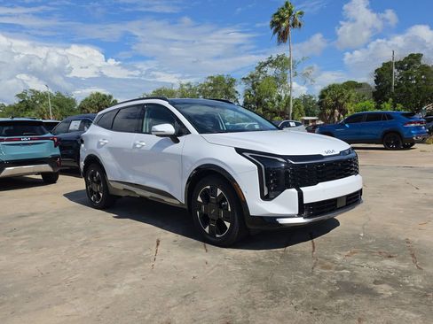 New 2026 Kia Sportage SX FWD image 2