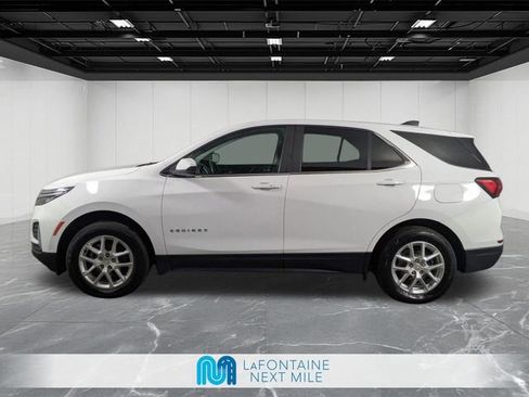 Used 2022 Chevrolet Equinox LT image 2