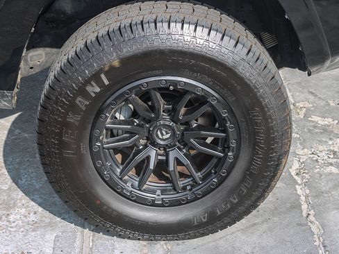 Used 2021 Toyota 4Runner TRD Off-Road image 11