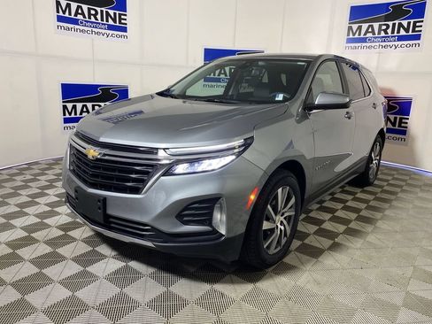 Used 2024 Chevrolet Equinox LT FWD image 14