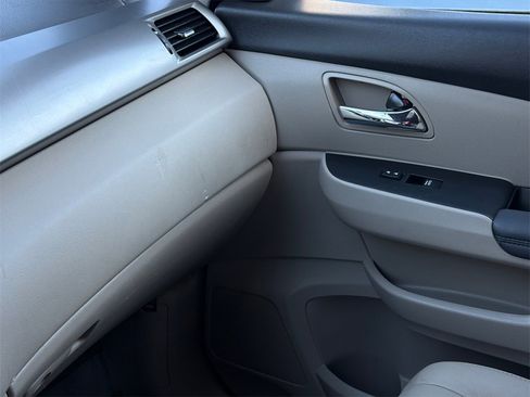 Used 2015 Honda Odyssey EX-L image 34