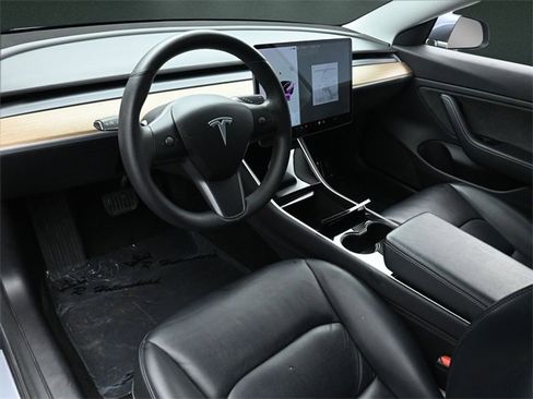 Used 2019 Tesla Model 3 Long Range image 10