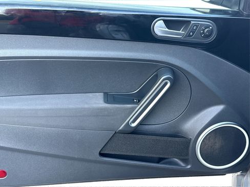 Used 2012 Volkswagen Beetle 2.0T image 20